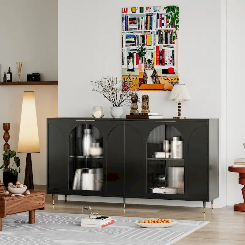 Sideboard mit 4 Türen, geriffelten Türen und verstellbaren Regalböden