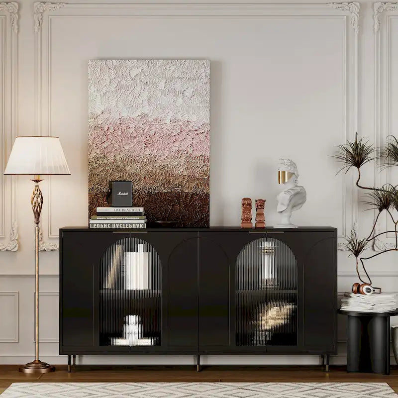Sideboard mit 4 Türen, geriffelten Türen und verstellbaren Regalböden